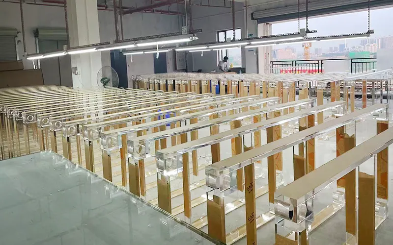 Decorative acrylic partition (2)