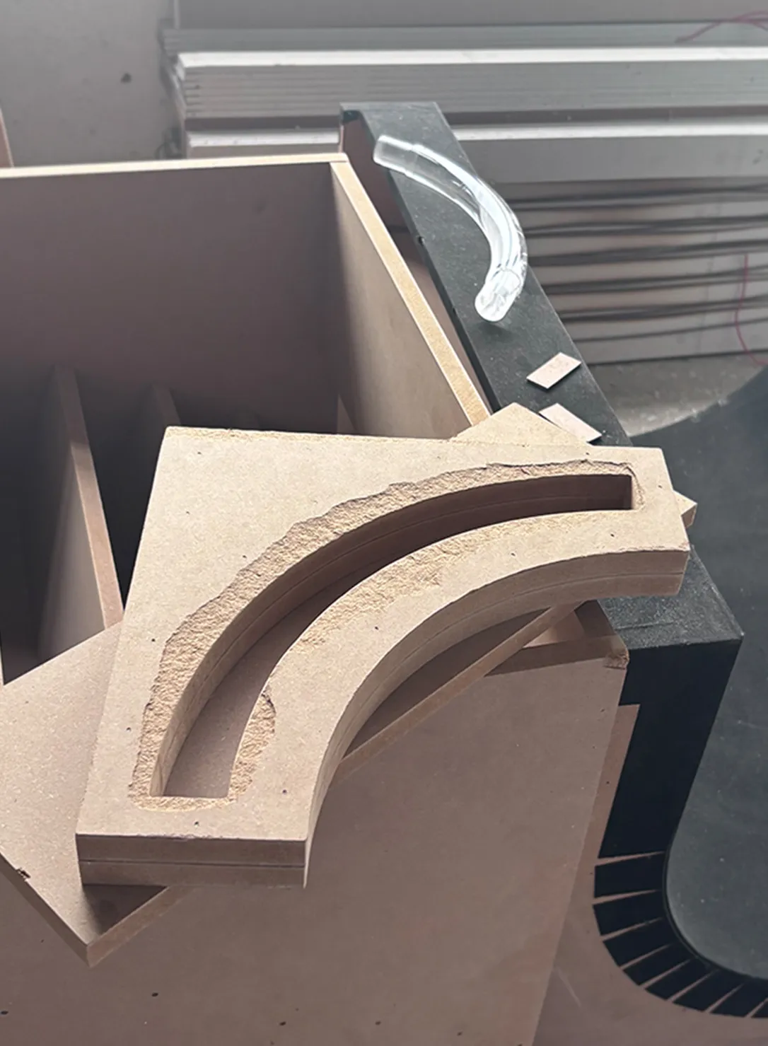 Hot-bending-mould