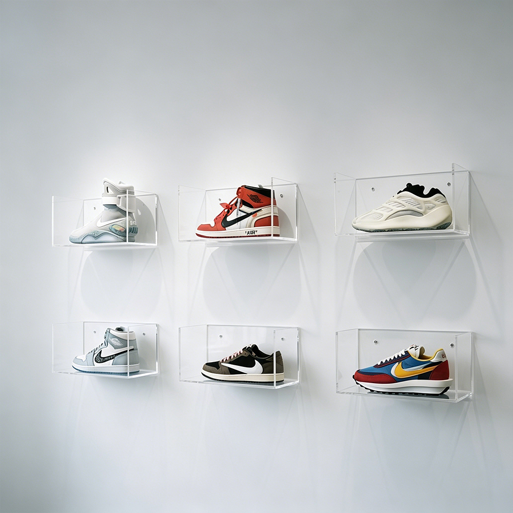 Wall Mount U-Shaped Clear Acrylic Sneaker Display Shelf