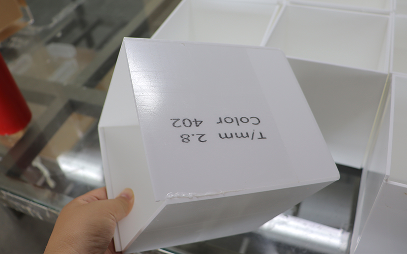 100% Virgin MMA white acrylic sheet material with high density color