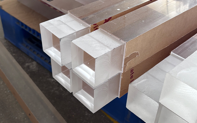 Heavy-gauge Square Acrylic Columns, 100% Virgin MMA for Structural Integrity