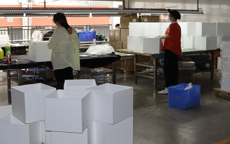 High-capacity Production of White Acrylic Pet Houses, Custom Batch Manufacturing