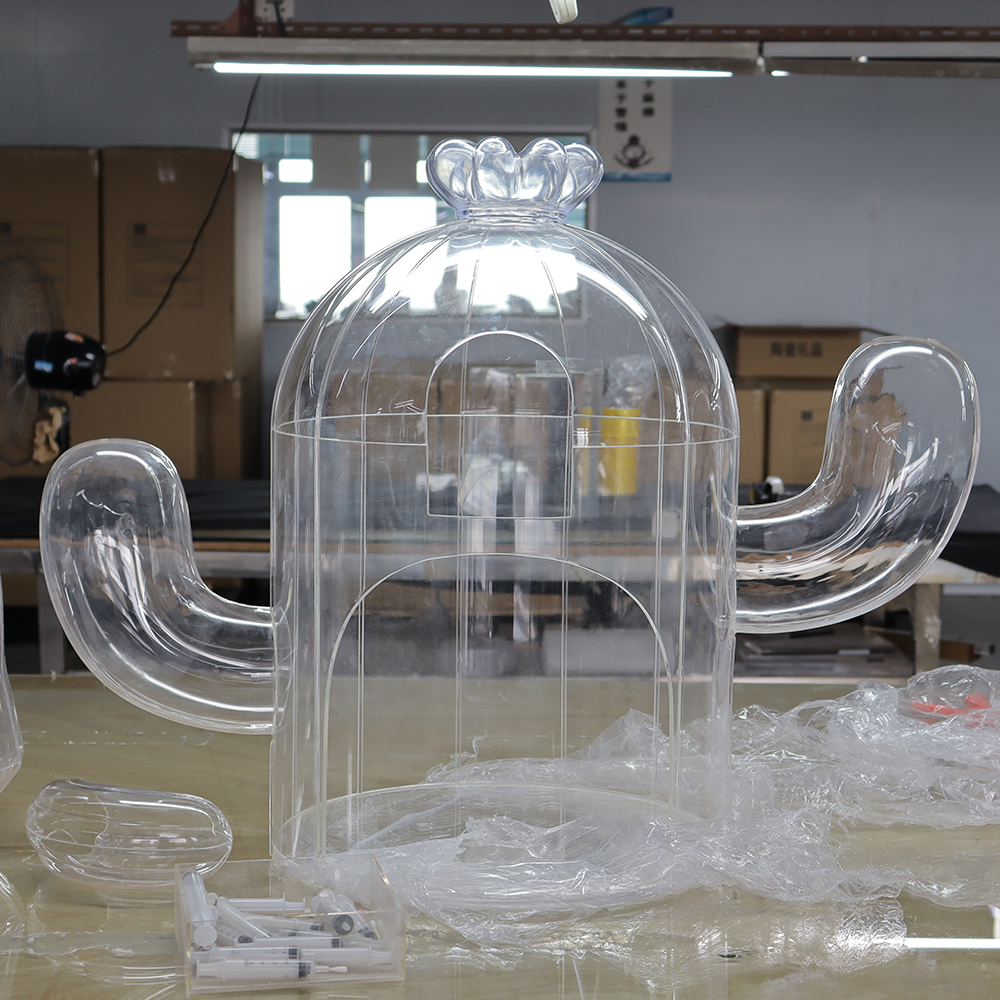 Large scale custom acrylic display structure fabrication