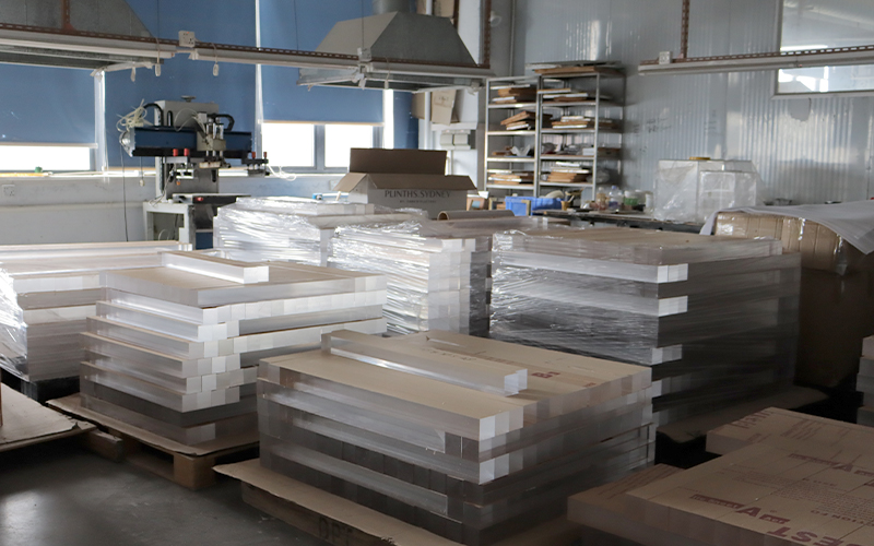 Organized Staging of Acrylic Parts in Fabrication Facility, High-volume Flow