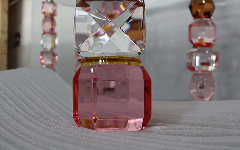 Precision-Faceted-Pink-Acrylic-Table-Leg-Detail-Diamond-Polished-Lucite.