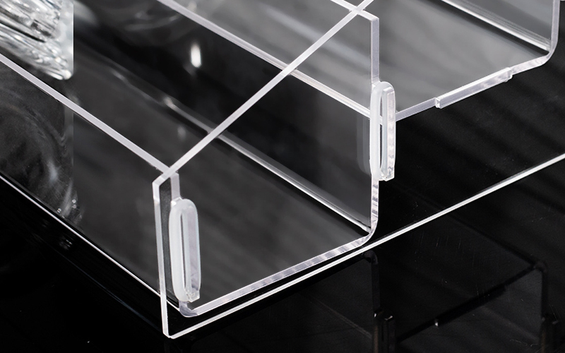 Close-up of Interlocking Clear Acrylic Display Panels with Transparent Slot Connectors
