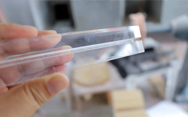 Close-up of Polished Clear Acrylic Edge with High-gloss Transparent Finish