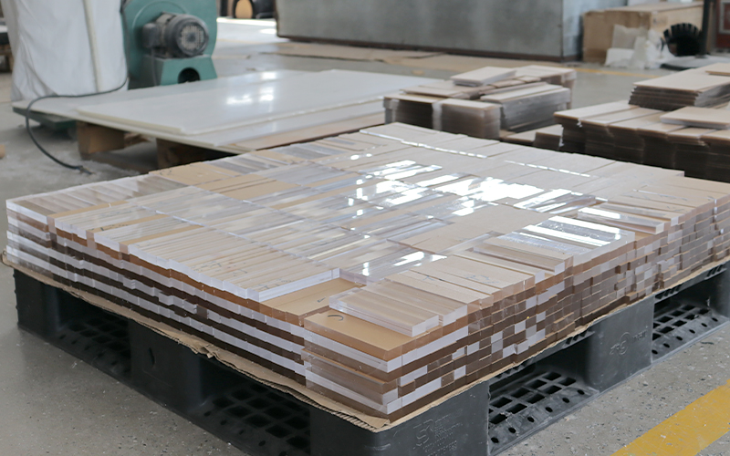 Palletized Acrylic Sheets with Protective Film Ready for Production