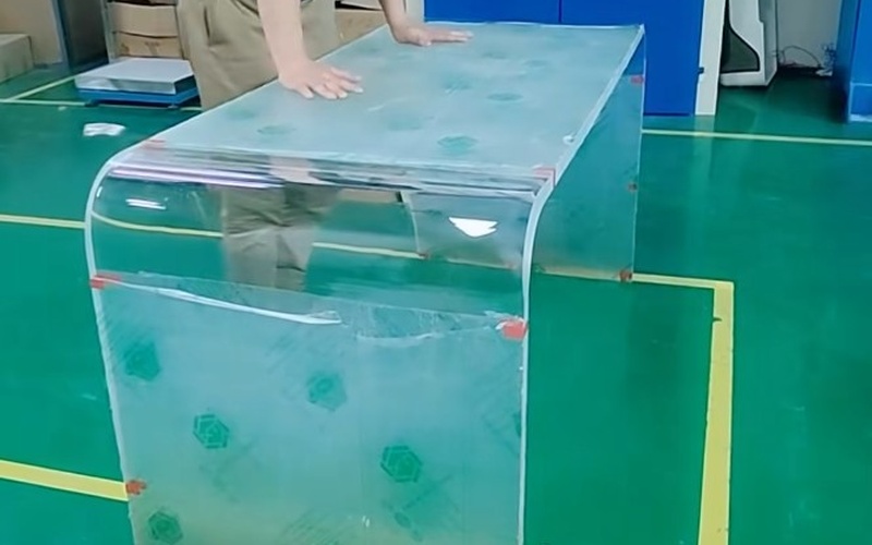 clear-acrylic-table-factory-assembly