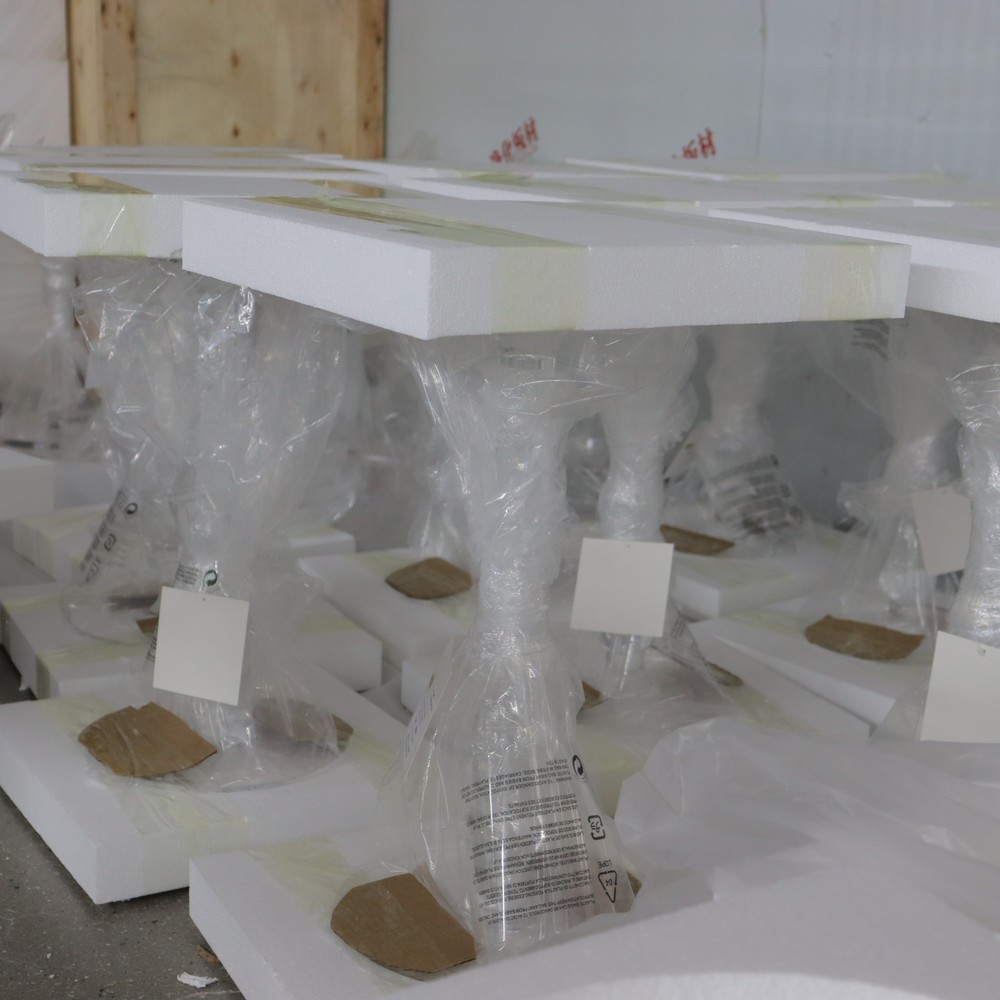 packaged-clear-acrylic-display-stand-components