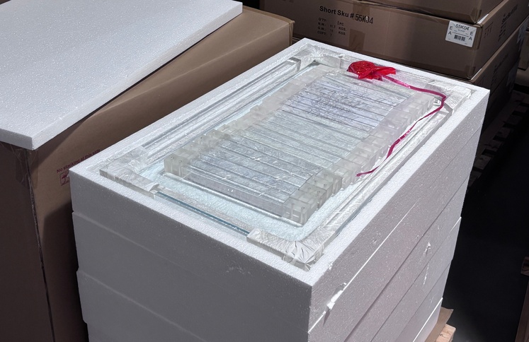 acrylic-furniture-parts-protective-foam-box-packaging