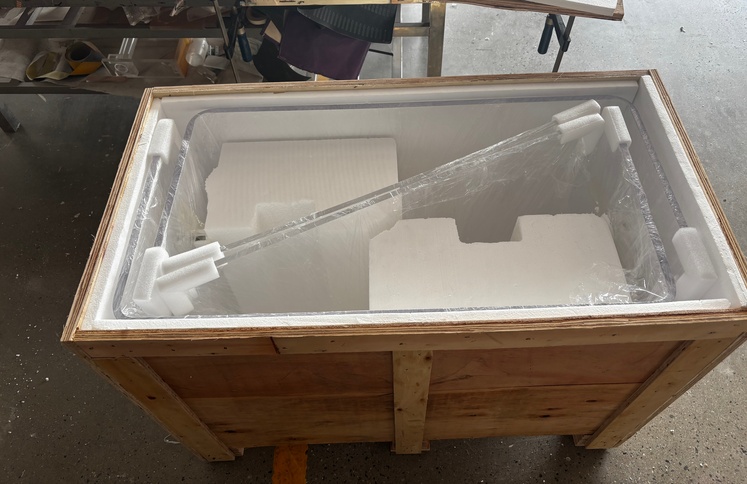 clear-acrylic-furniture-export-wooden-crate-foam-packaging