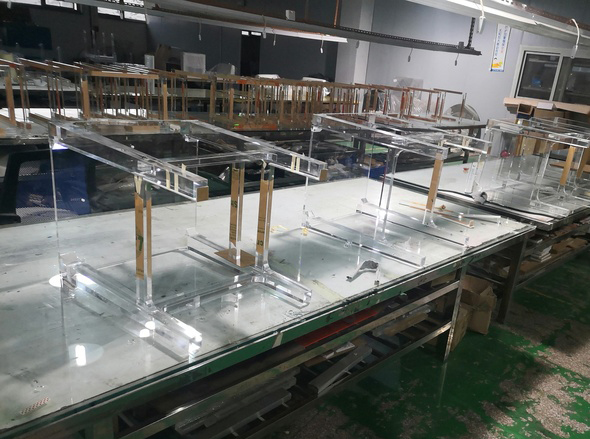 clear-acrylic-table-frame-factory-manufacturing-process