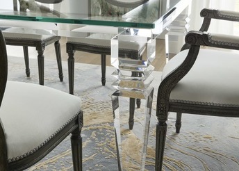 faceted-clear-acrylic-dining-table-leg-details