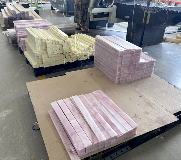 marble-pattern-acrylic-strips-cnc-machining-workshop
