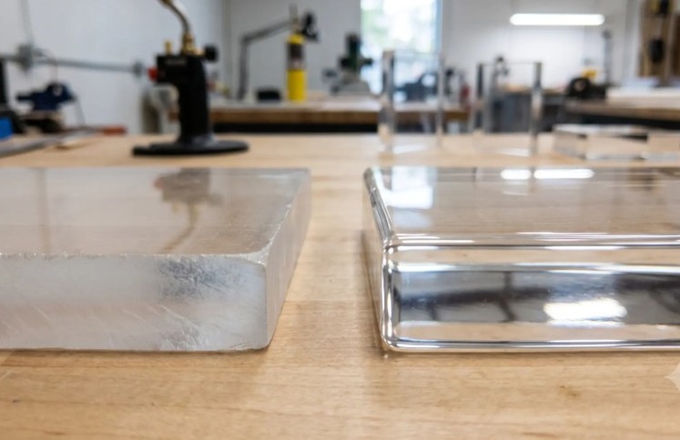 unpolished-vs-flame-polished-clear-acrylic-edges